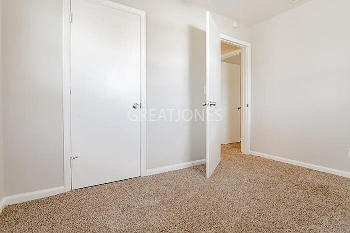 Building Photo - 4833 Delray Dr