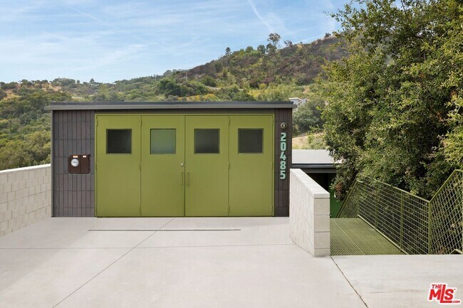 Building Photo - 20485 Medley Ln