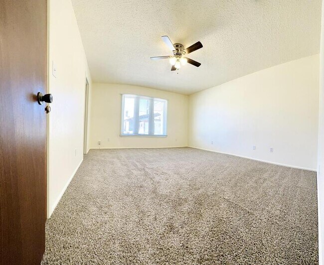 Building Photo - 4424 75th Dr