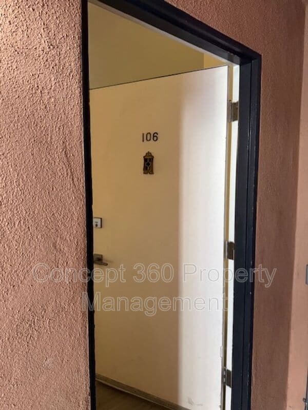 Building Photo - 1139 E OCEAN Blvd