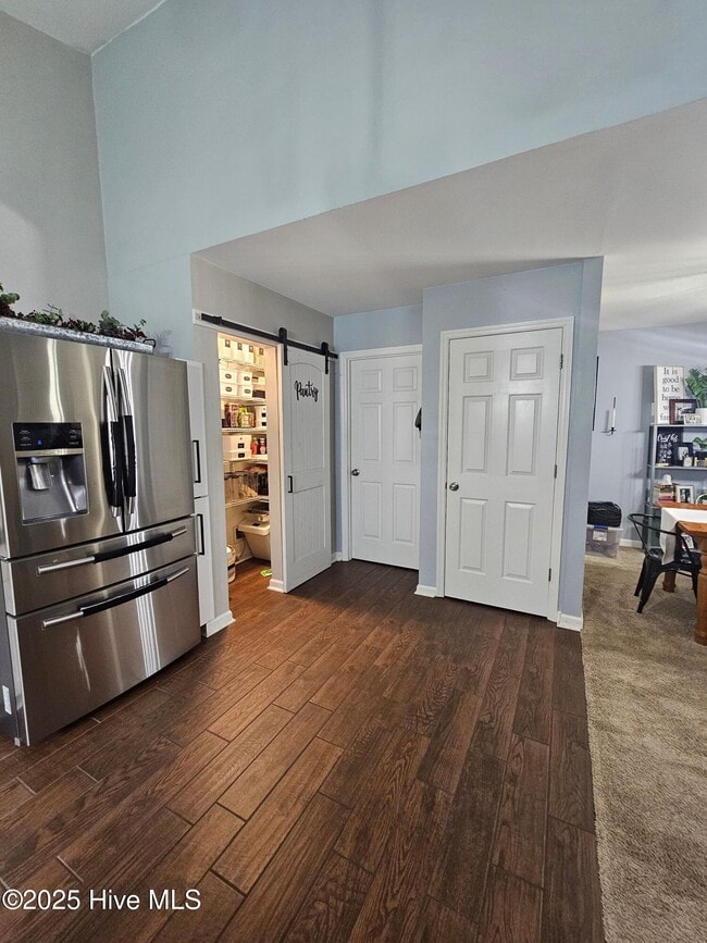 Building Photo - 403 Boysenberry Ln