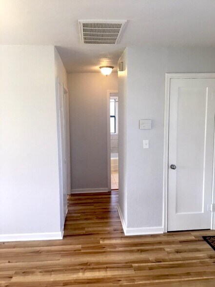 Photo of hallway from living room - 1439 N Olympia Ave