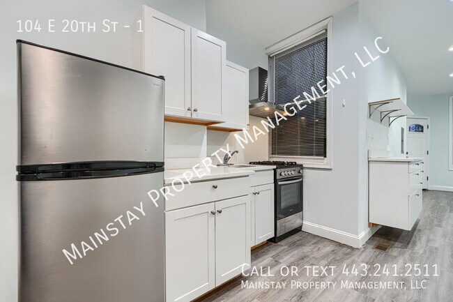 Building Photo - 104 E 20th St