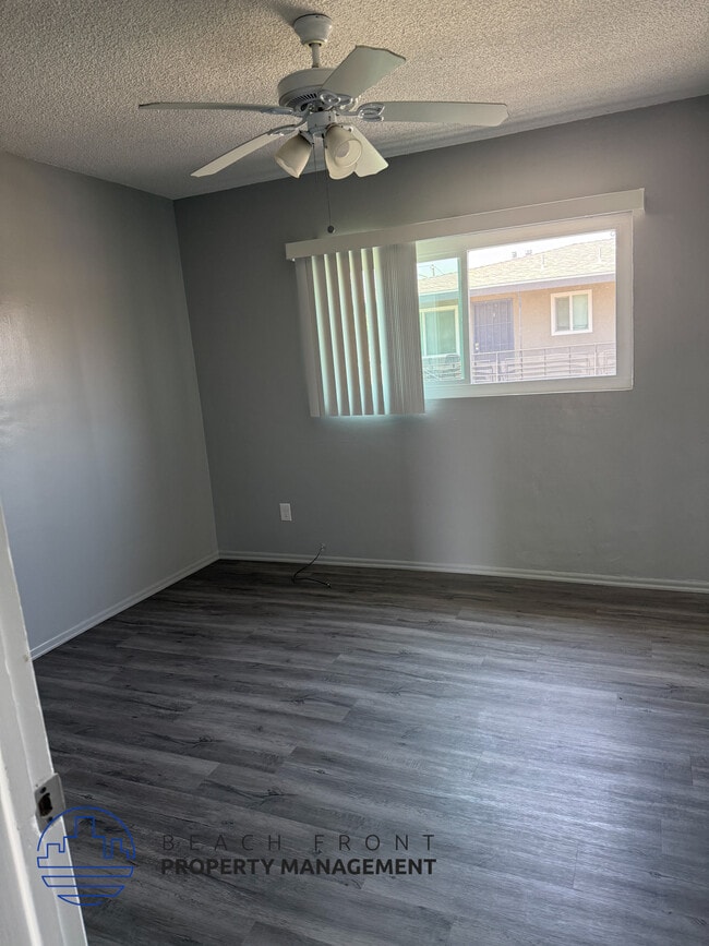 Building Photo - 911 W. La Palma Ave.