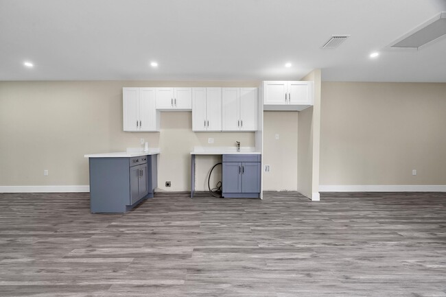 Building Photo - 2451 NW 21st St