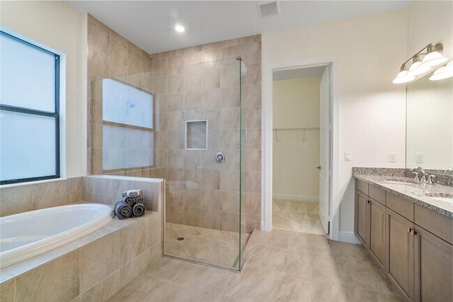 Building Photo - 11785 Waterway Cir