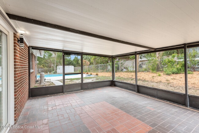 Building Photo - 1650 Leach Cir