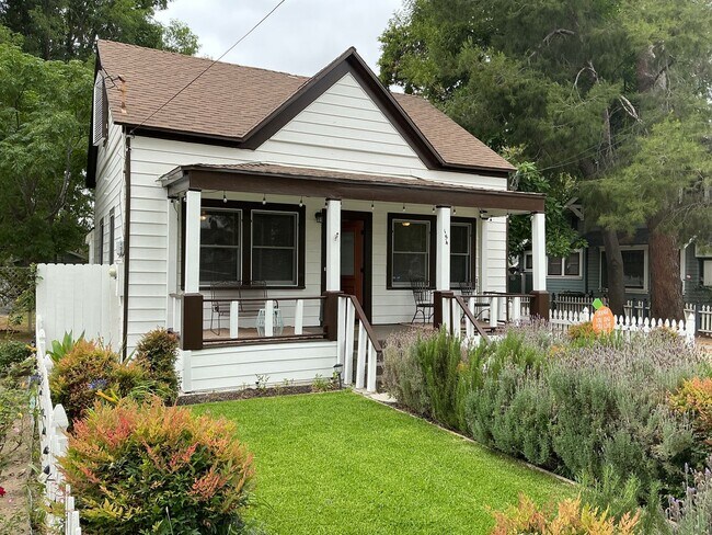 Building Photo - 154 N Shaffer St