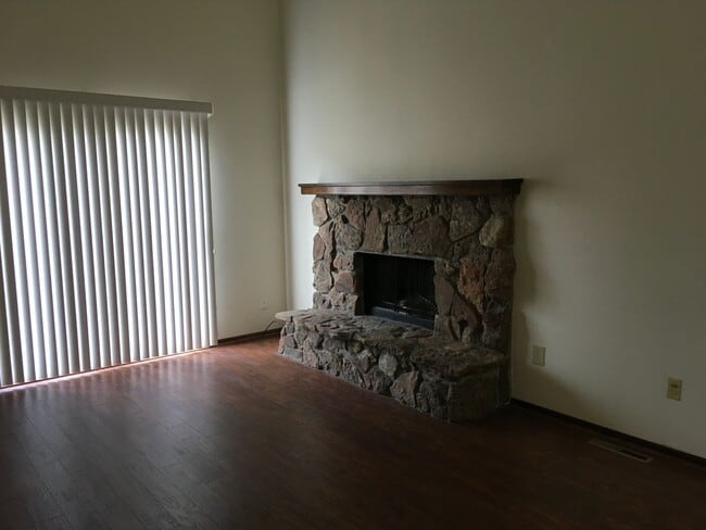 Building Photo - 3005 Anchor Way