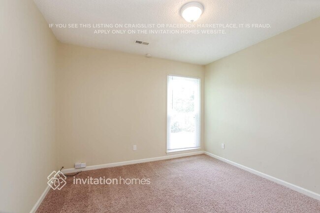 Building Photo - 13505 Thicket Ct