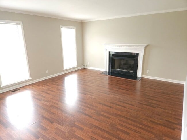 Building Photo - 511 Winthorne Ct