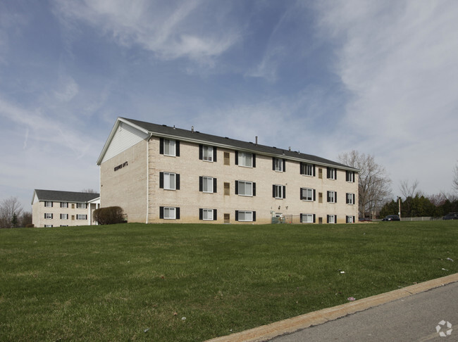 Woodview Commons - Woodview Commons Apartments