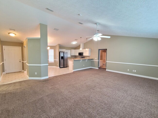 Building Photo - Cherokee Heights - 3 BR|2 BA w/ 2 Car Garage!