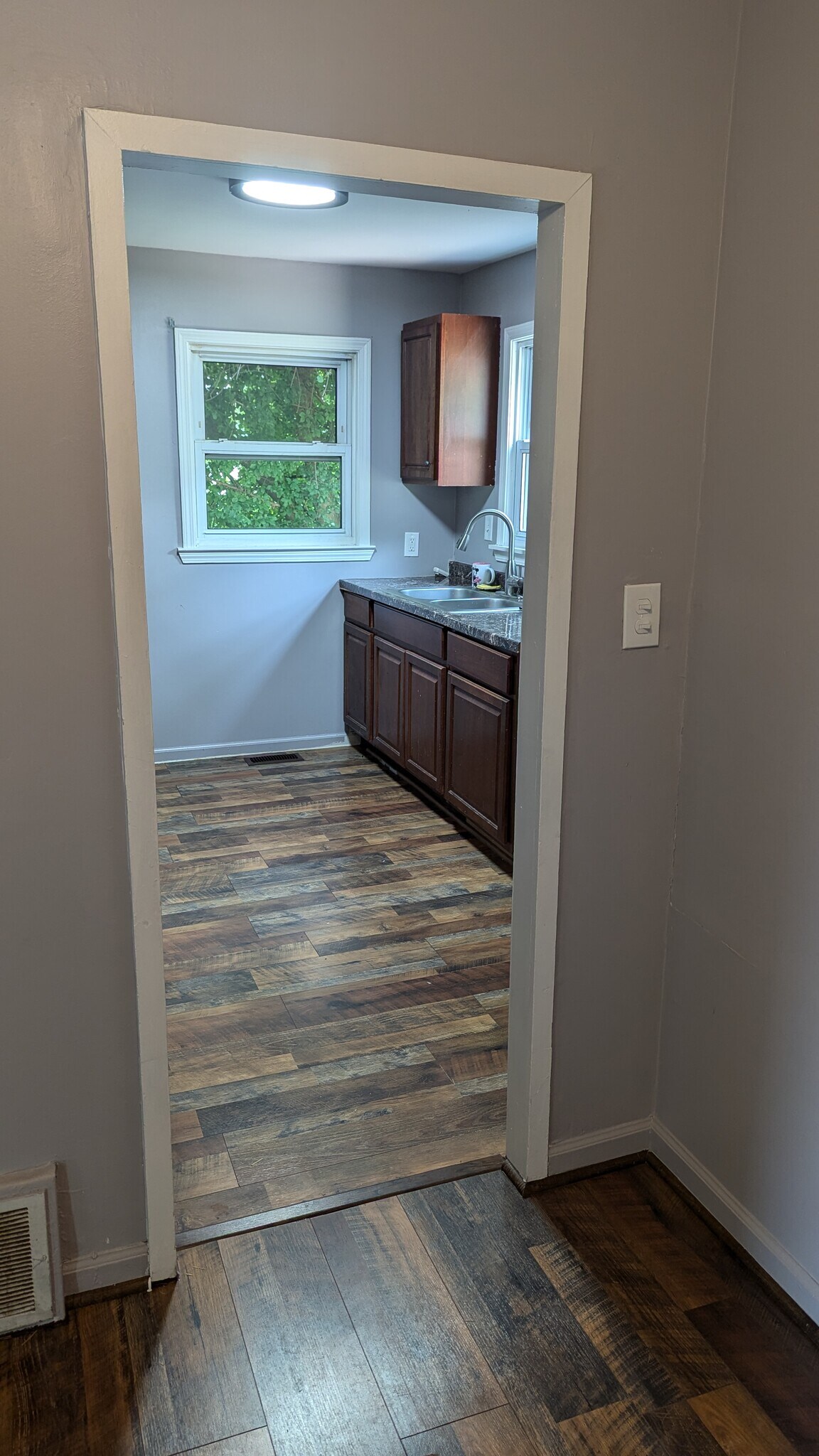 Kitchen Right - 683 E Beverly Ave