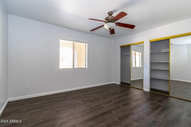 Building Photo - 26960 N 61st St