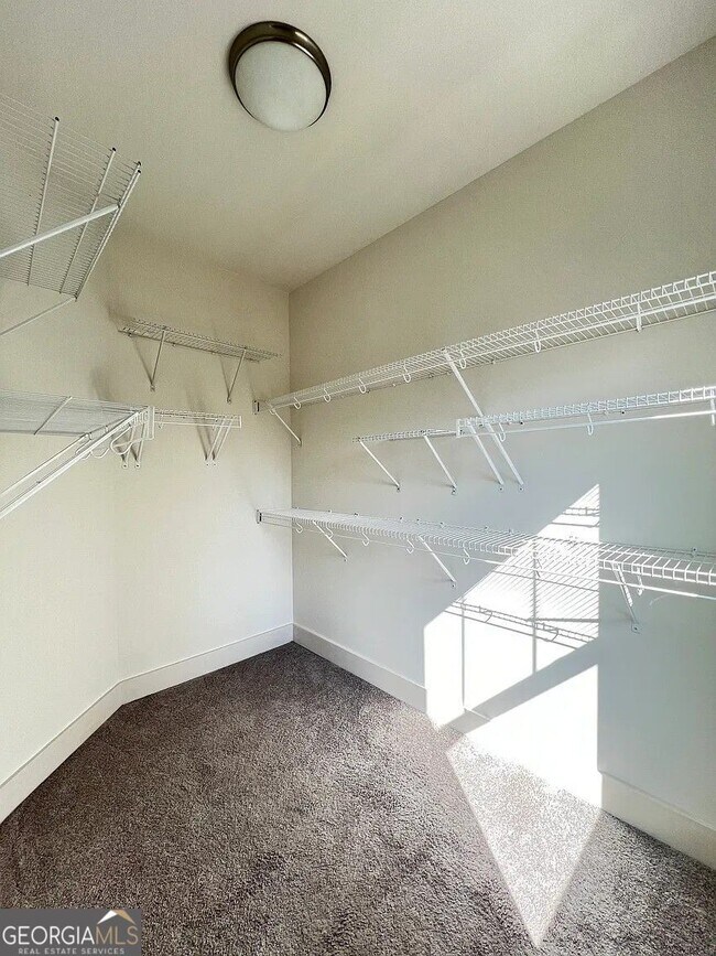 Building Photo - 3177 Kincaid Dr
