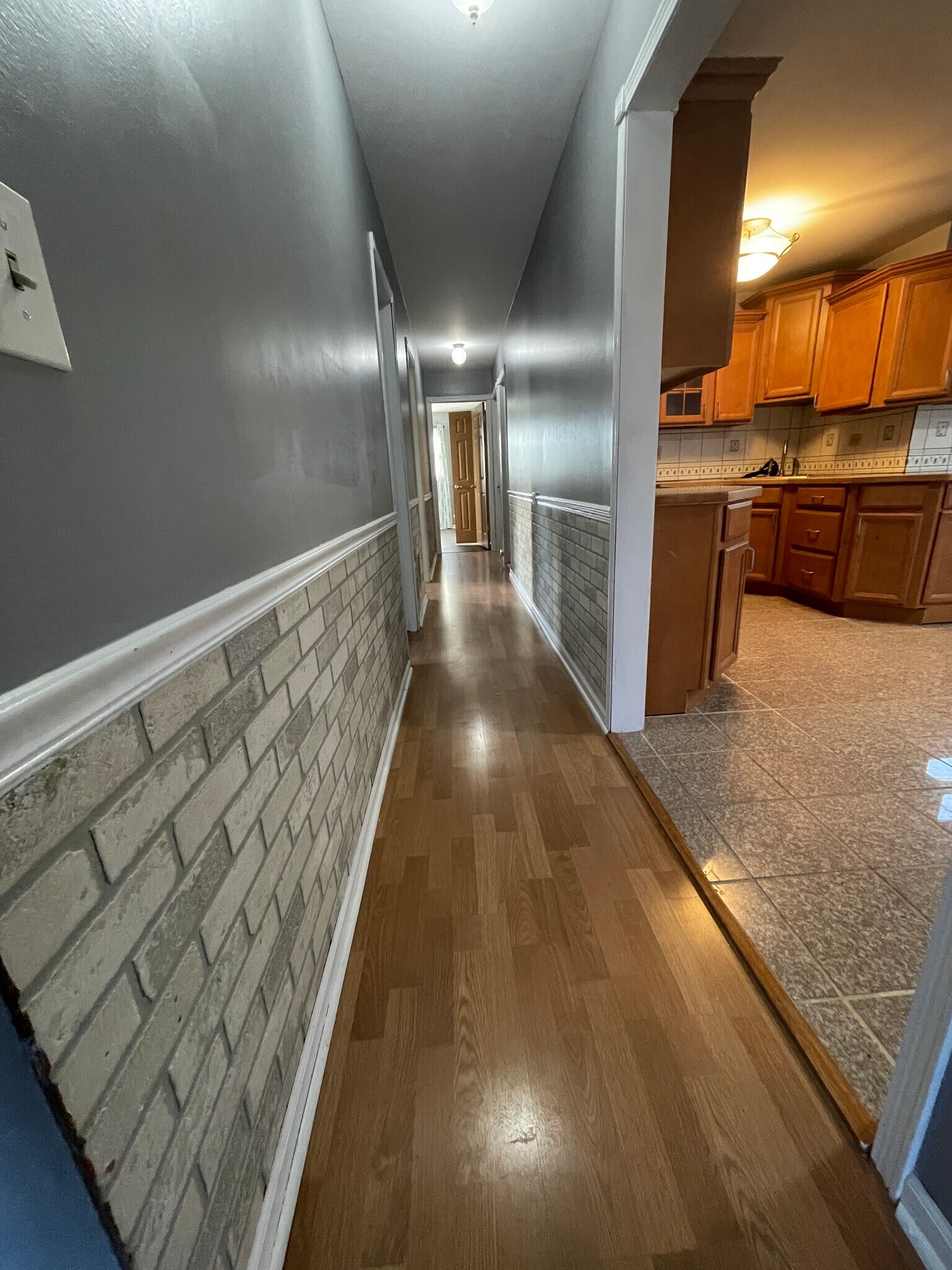 Building Photo - 1105 E Ardyce Ln