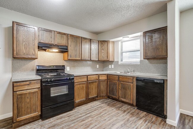 Building Photo - Charming Home located in the heart of Burleson!