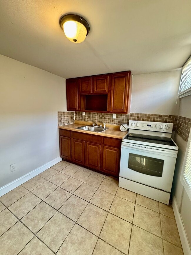 Building Photo - Charming 3-Bedroom Rental in Ogontz