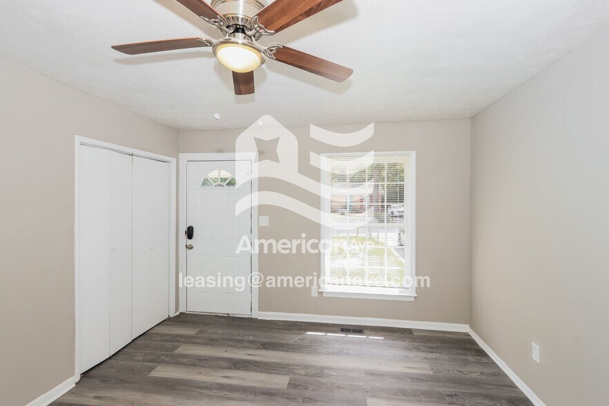 Building Photo - 3266 Lancing Ln