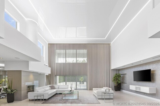Building Photo - 11700 SW 22nd Ct