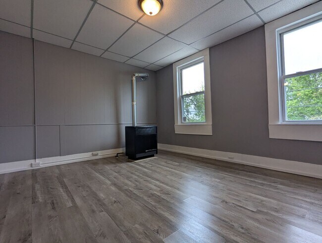 Building Photo - 50 Reservoir St