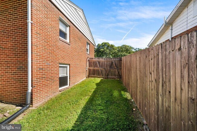 Building Photo - 7020 Quander Rd