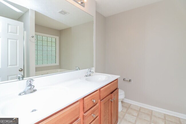 Building Photo - 216 Overlook Dr