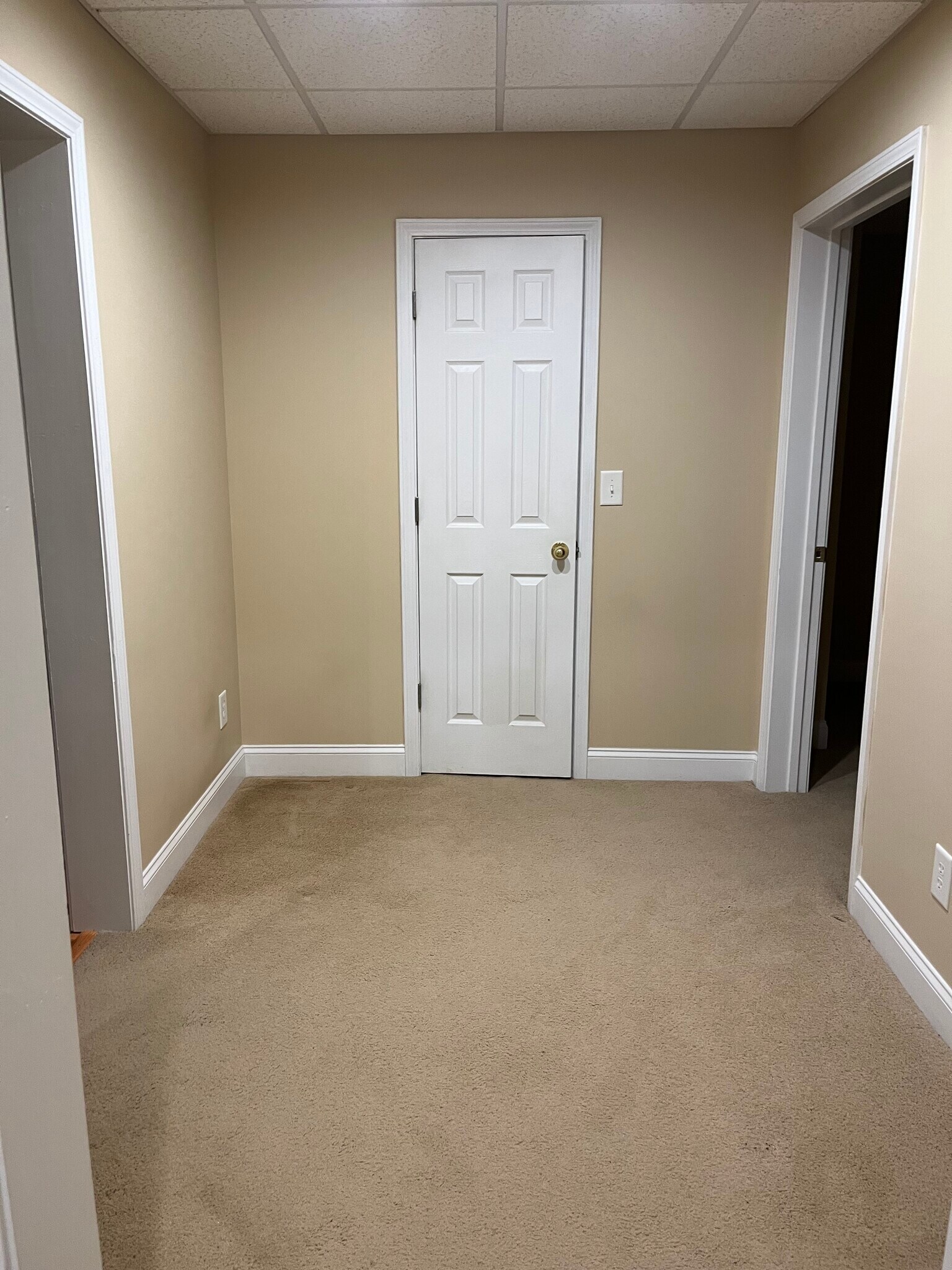 Building Photo - 5182 Glenstone Ct