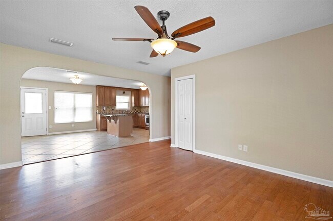 Building Photo - 8137 Imperial Dr