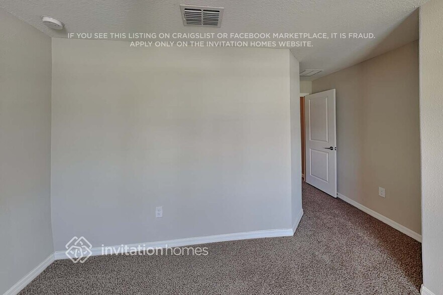 Building Photo - 8607 41st Ave E