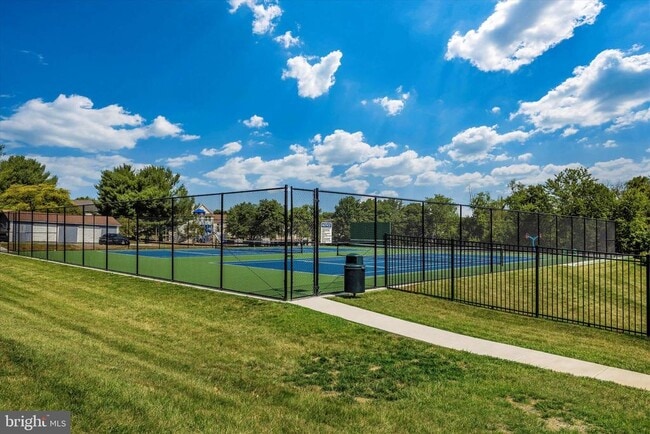 Building Photo - 9400 Birchwood Ct W