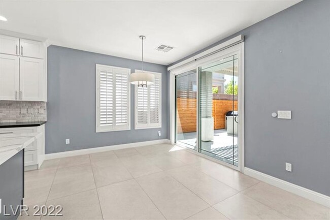 Building Photo - Recently remodeled 5 BEDROOMs/4 bathrooms,...