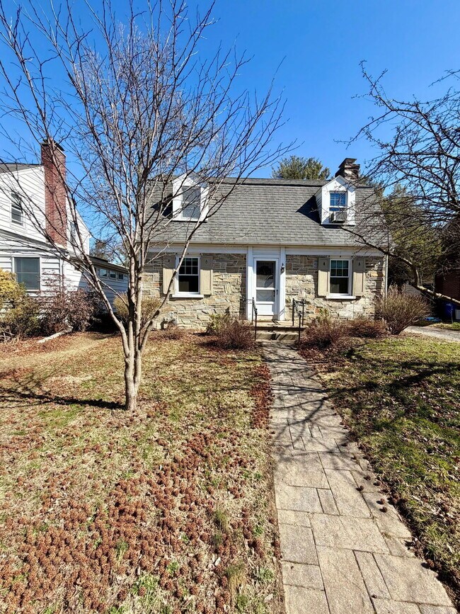 Building Photo - 111 Atkins Ave