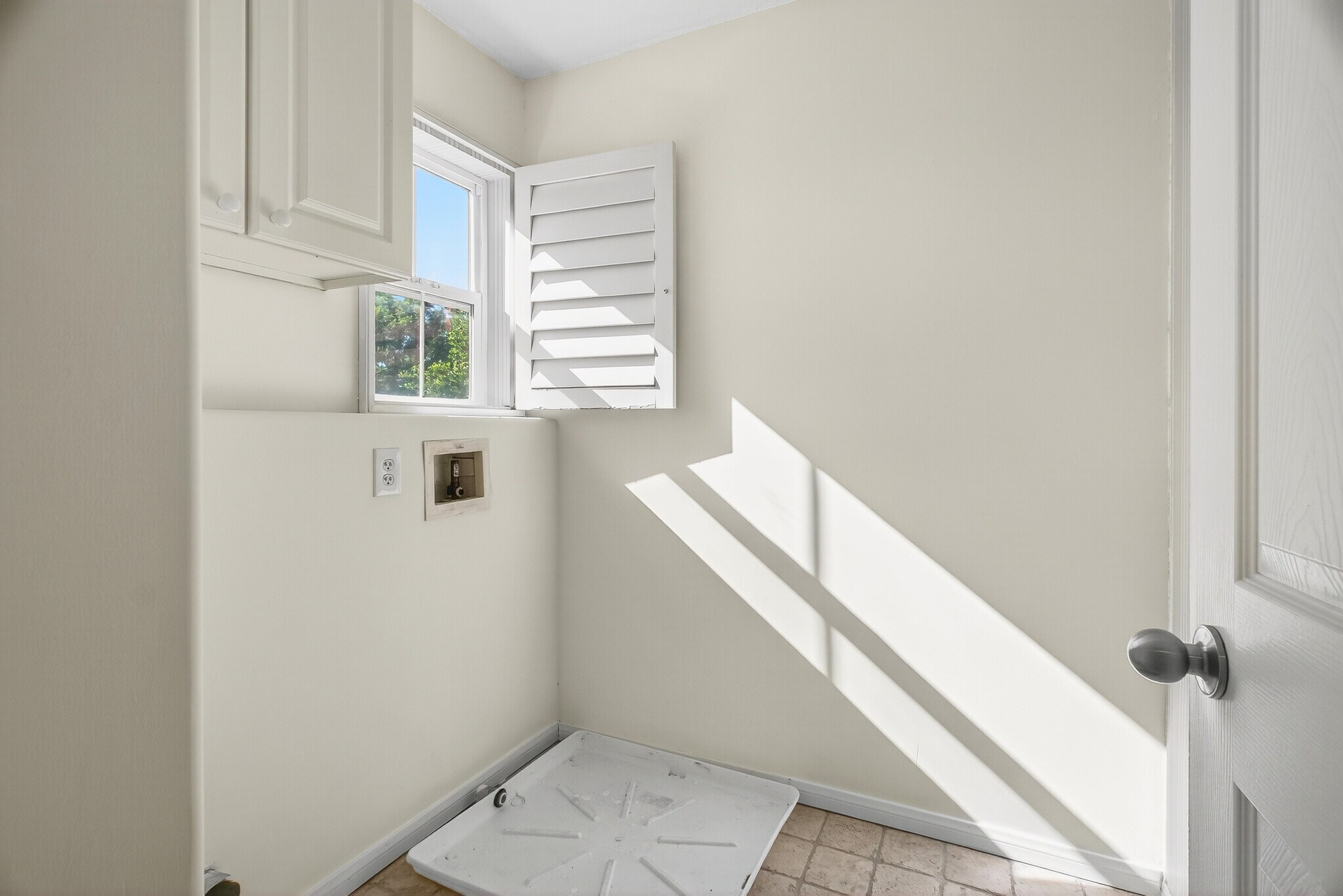 Building Photo - 1757 E Flora St