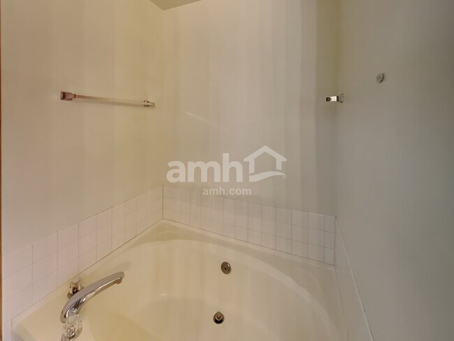 Building Photo - 10509 192nd Street Ct E