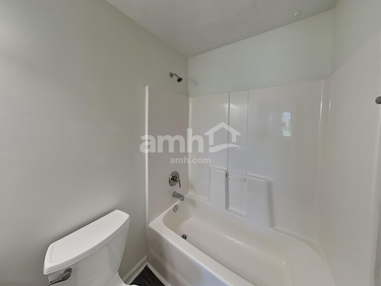 Building Photo - 4020 Snowbird Dr