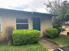 Building Photo - One bedroom close to TMH!!!