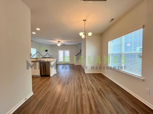 Building Photo - 931 Tuxford Trl