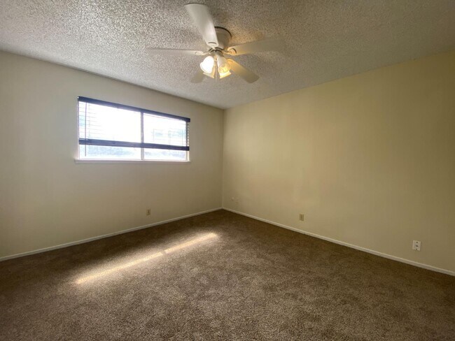 Building Photo - 2609 W Griffith Way