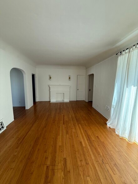 Building Photo - 2023 Talmadge St