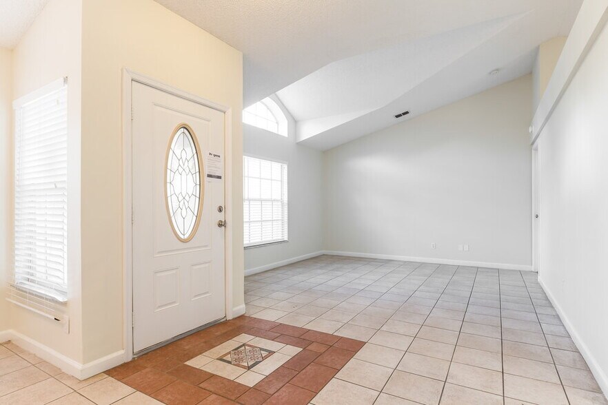 Building Photo - 8000 Stirrupwood Ct