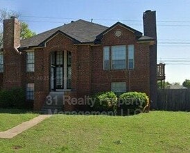 Building Photo - 439 Chestnut Ln