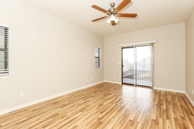 Building Photo - 18039 N 12th Pl