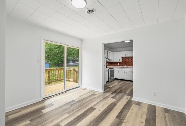 Building Photo - 6819 Woodcock Ln
