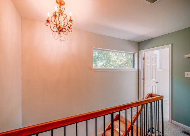 Building Photo - Spacious 5-Bedroom End-Unit Townhome in Reston with 3 Finished Levels, Renovated Kitchen & Fenced...