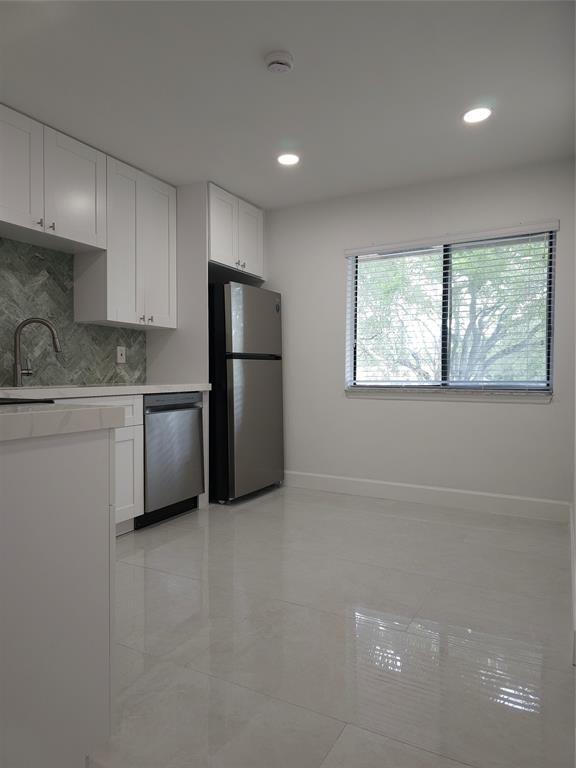 Building Photo - 9557 NW 2nd Pl