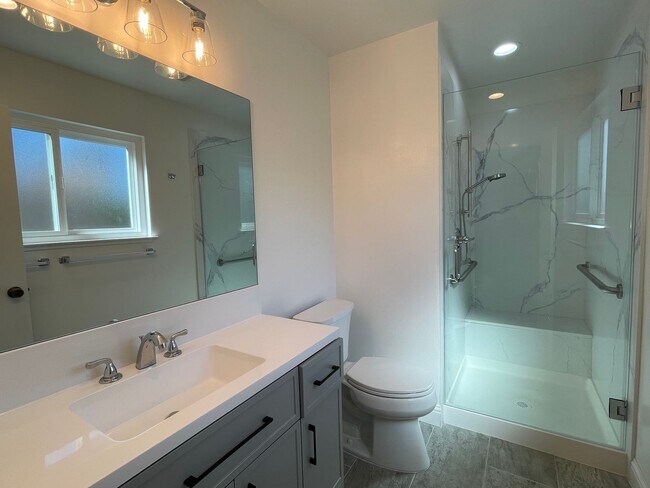 Building Photo - Remodeled 3 Bedroom 2 Bath in Berryessa area of San Jose