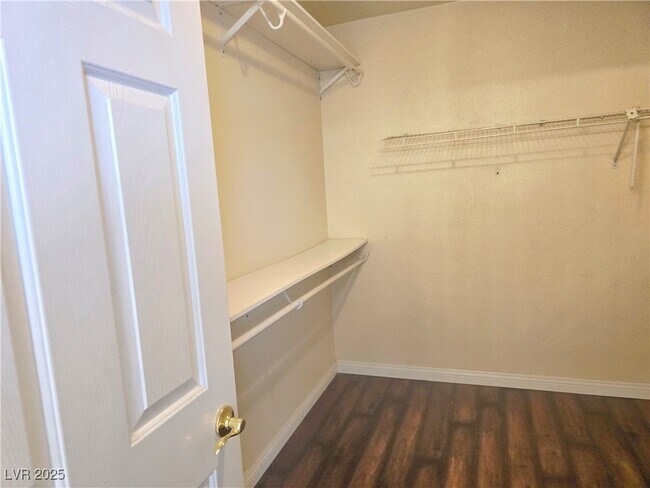 Building Photo - 7883 Salt Spray Ct