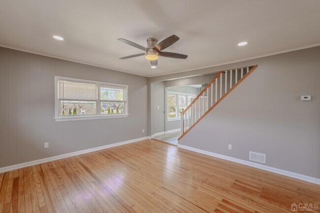 Building Photo - 49 Riva Ave